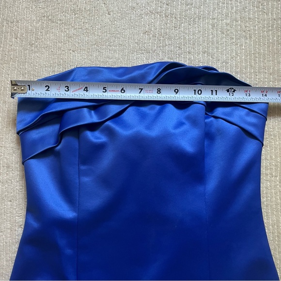 Blue strapless gown - Picture 4 of 4